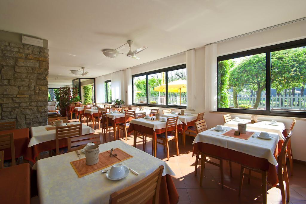 ليدو دي كامايوري Hotel Versilia المظهر الخارجي الصورة